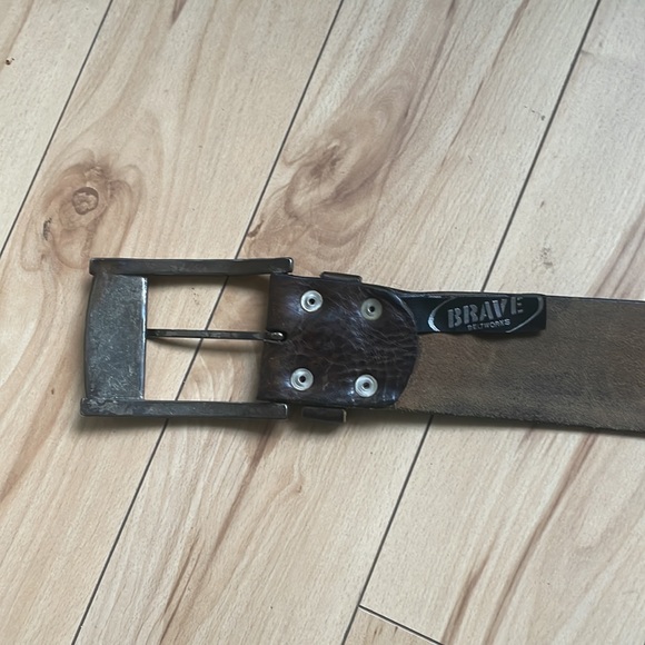 Brave Leather Belt - Picture 2 of 5